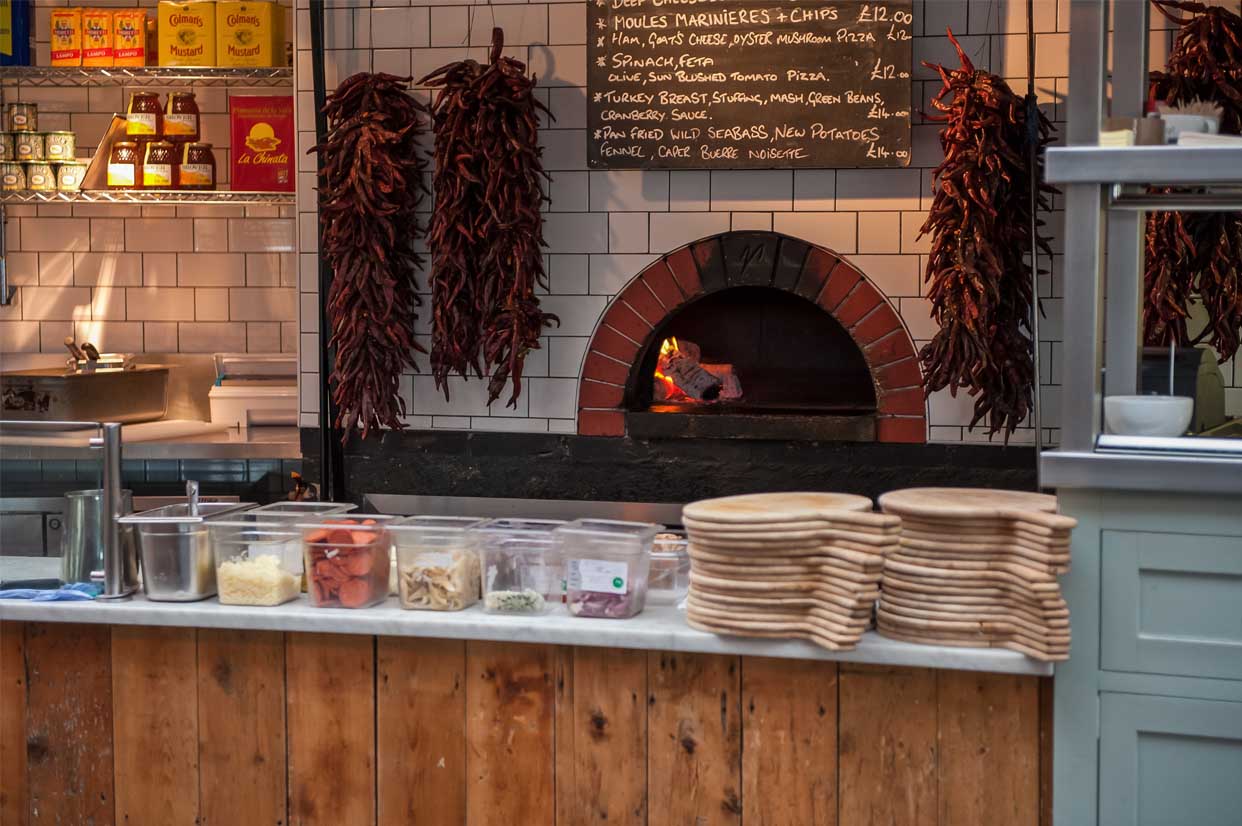 Valoriani develops web resource for complete pizza oven info