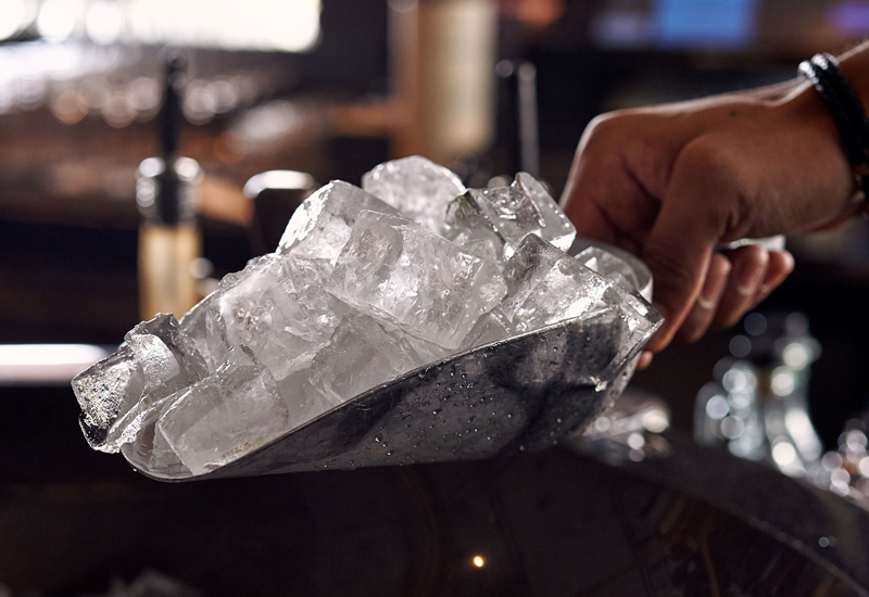 ICE HYGIENE TOP TIPS The dos and don'ts of handling ice