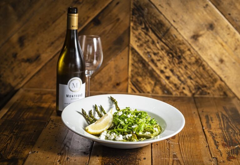 Greene King rolls out new menus across Hive Pubs division